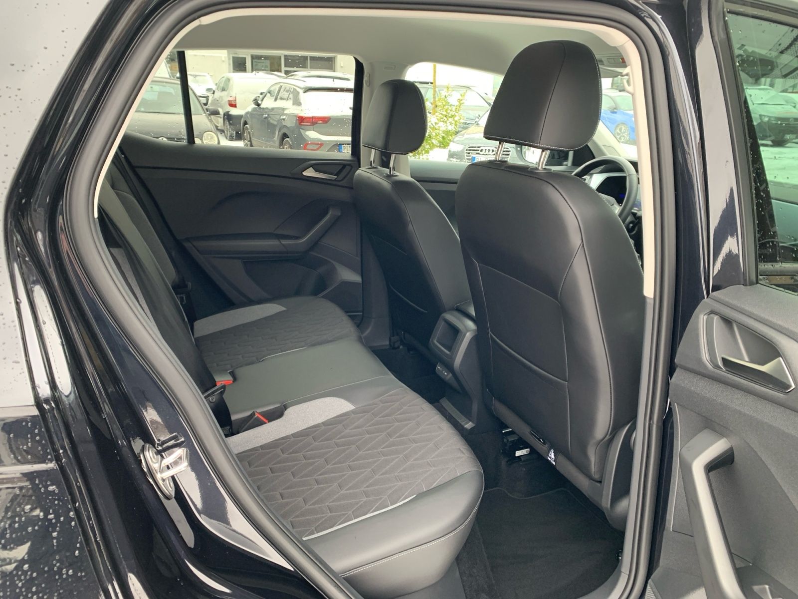 Volkswagen T-Cross - Bild 12