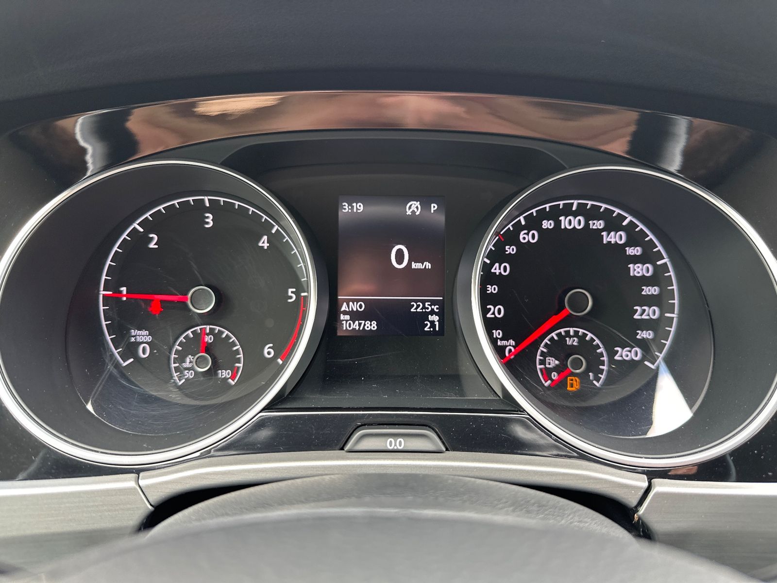Fahrzeugabbildung Volkswagen Touran 2.0 TDI DSG Comfortline NAV+ACC+KAMERA+PP