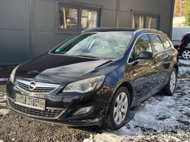 Opel Astra J Sports Tourer Innovation*2,0D*Navi*LED*