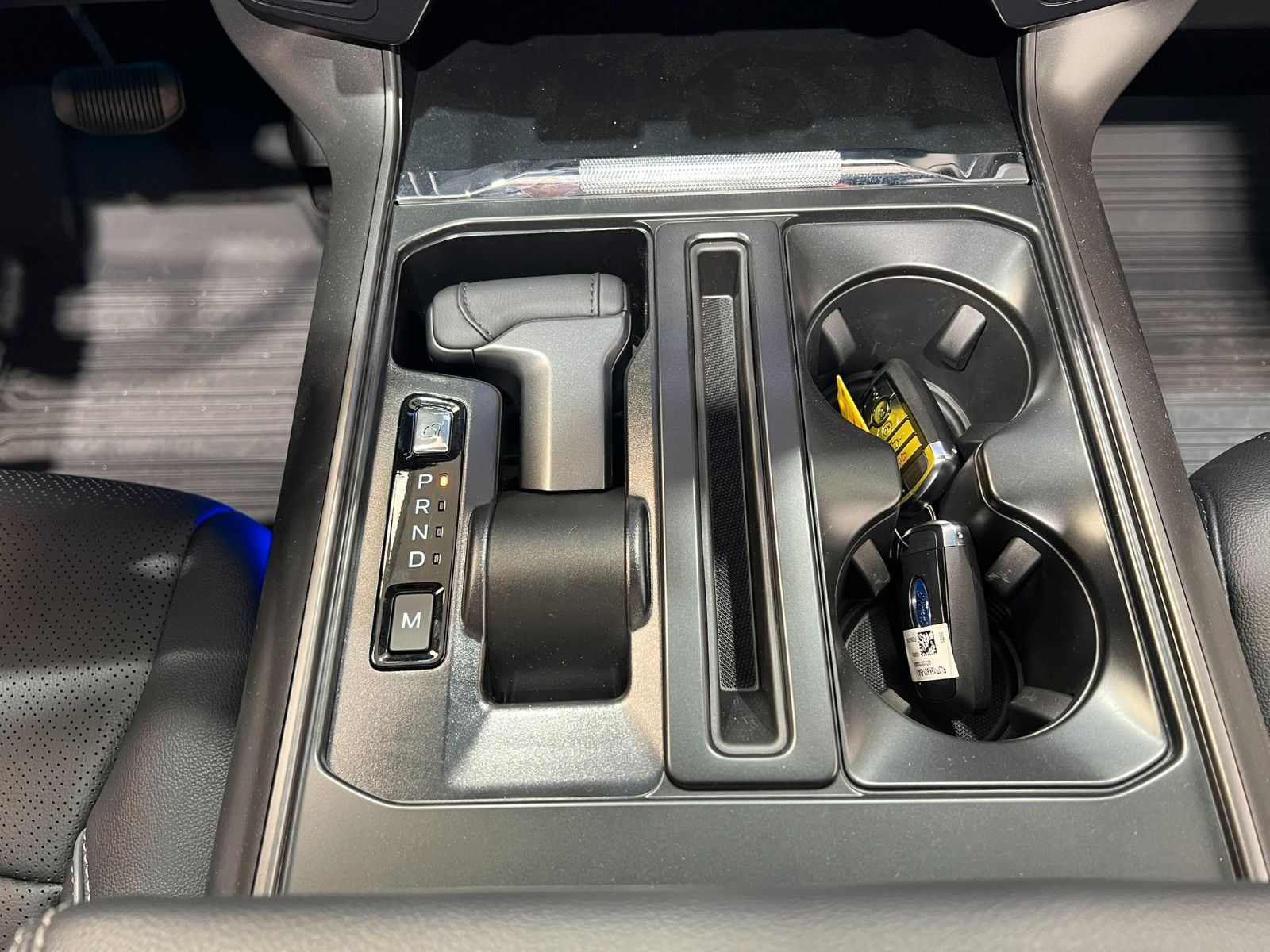 Fahrzeugabbildung Ford F-150 Lariat 5.0L V8  5,5"  MY25 * RTR UMBAU*