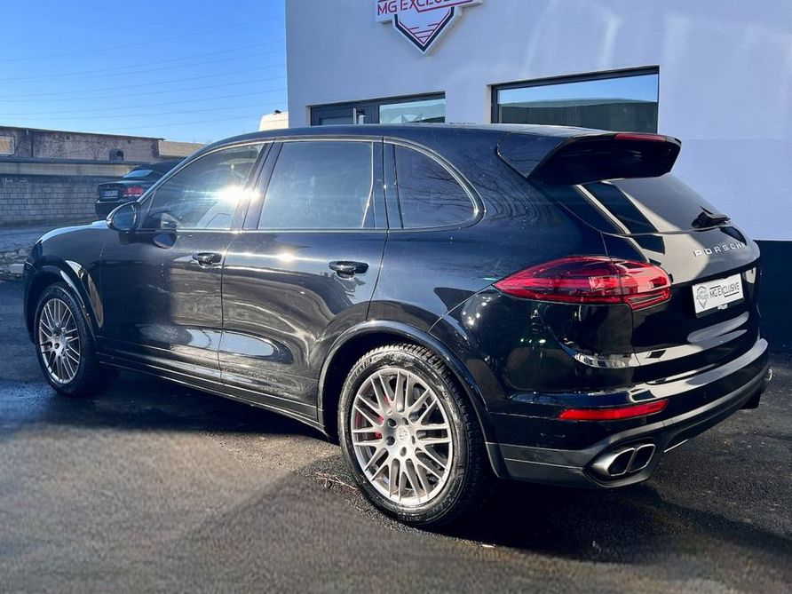 Fahrzeugabbildung Porsche Cayenne Turbo LED/Panorama/AHK/Kamera
