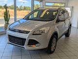 Ford Kuga 1.6 EB Titanium T-Leder Scheckheft AHK - Ford Kuga mit Benzin-Antrieb: Geländewagen, 1.6