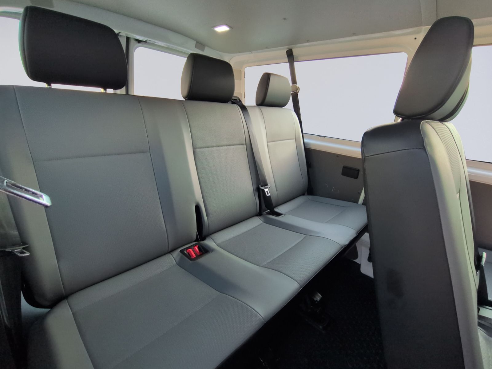 T6.1 Kombi 2.0 TDI lang NAVI+AHK+9SITZE