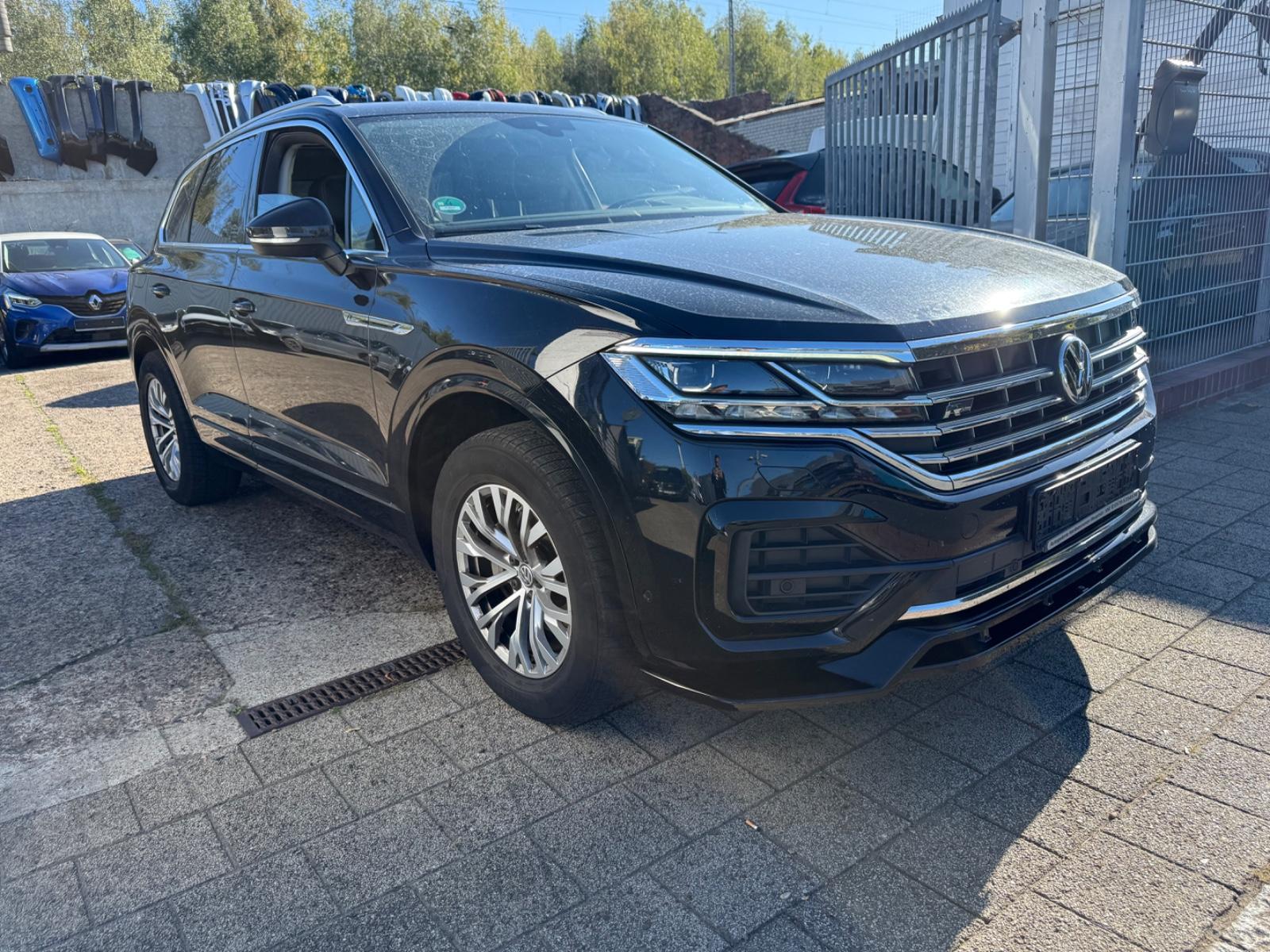Volkswagen Touareg R Line Elegance 4Motion