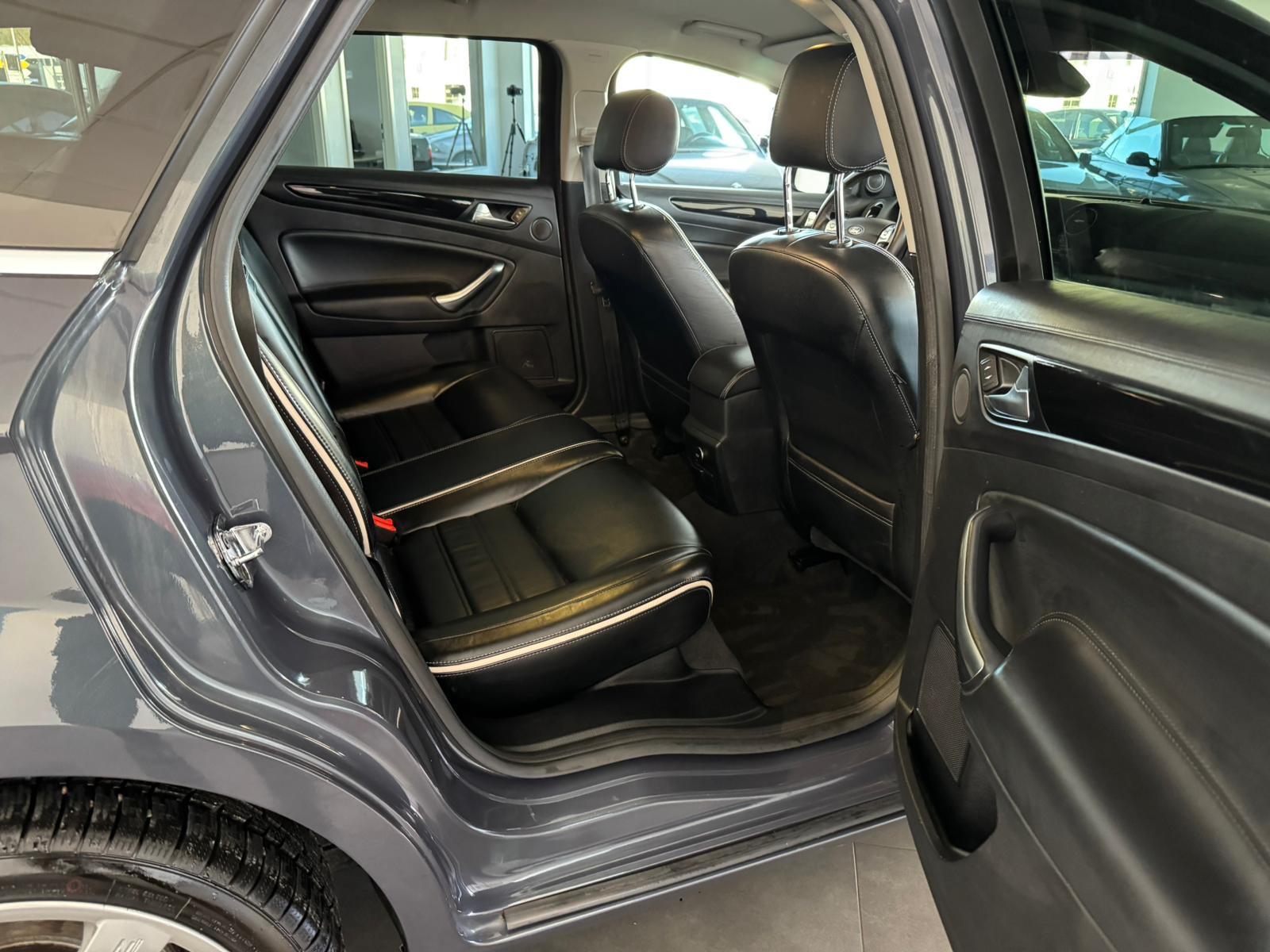 Ford Mondeo 2014 — photo 19