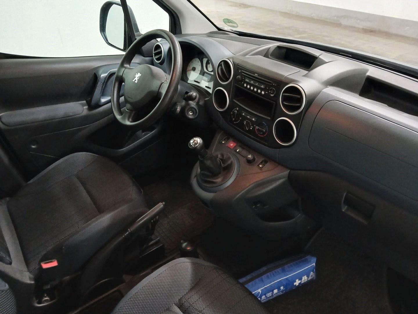 Peugeot PARTNER TEPEE 1.6 TENDANCE*AUS 2.HAND KLIMA AHK*