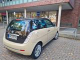 Lancia Ypsilon 1.4 *PANO*KLIMA*USB* - Lancia Ypsilon von privat