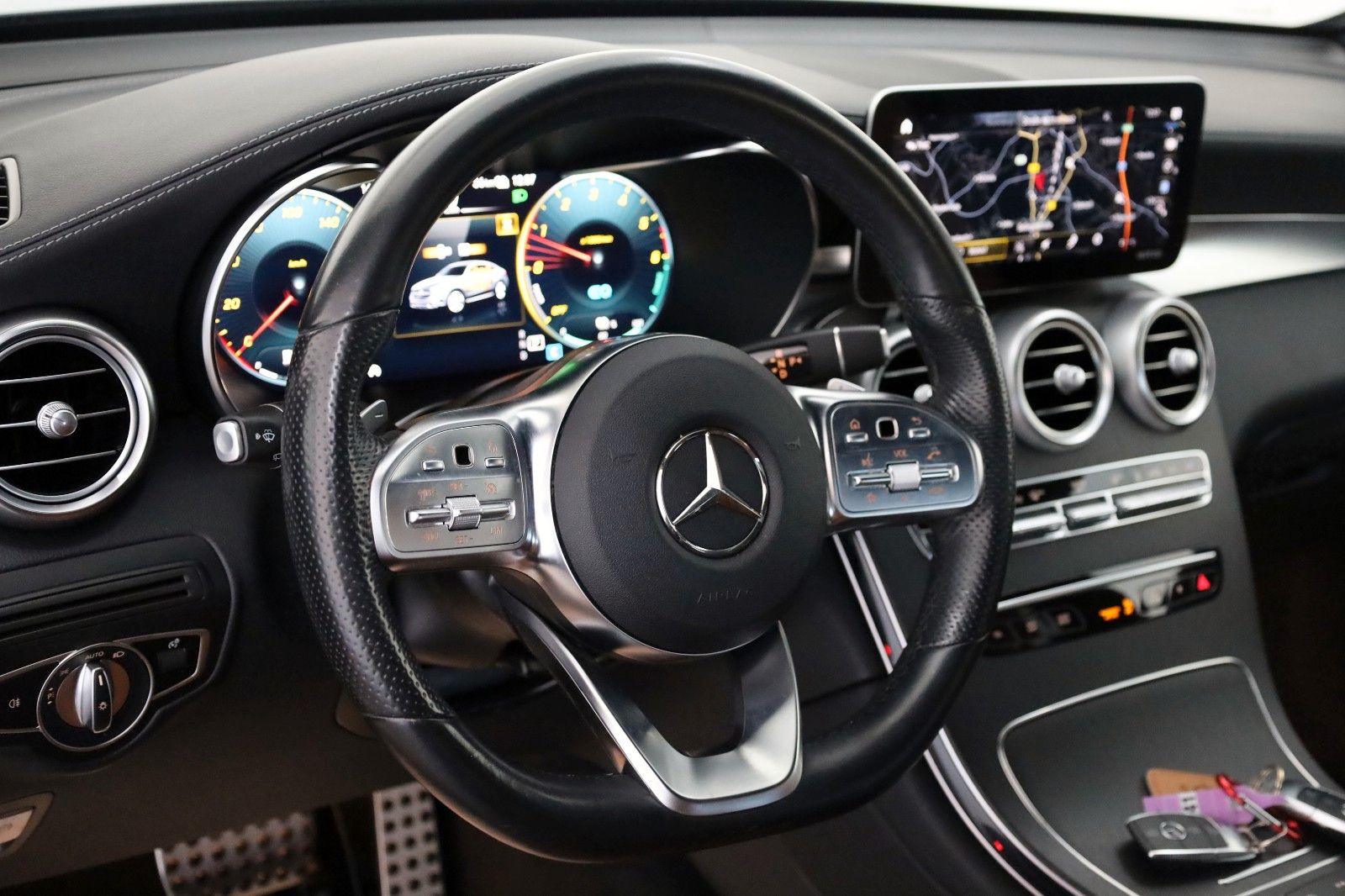 Fahrzeugabbildung Mercedes-Benz GLC 300 de Coupe 4M,AMG line,Night Pak, Designo