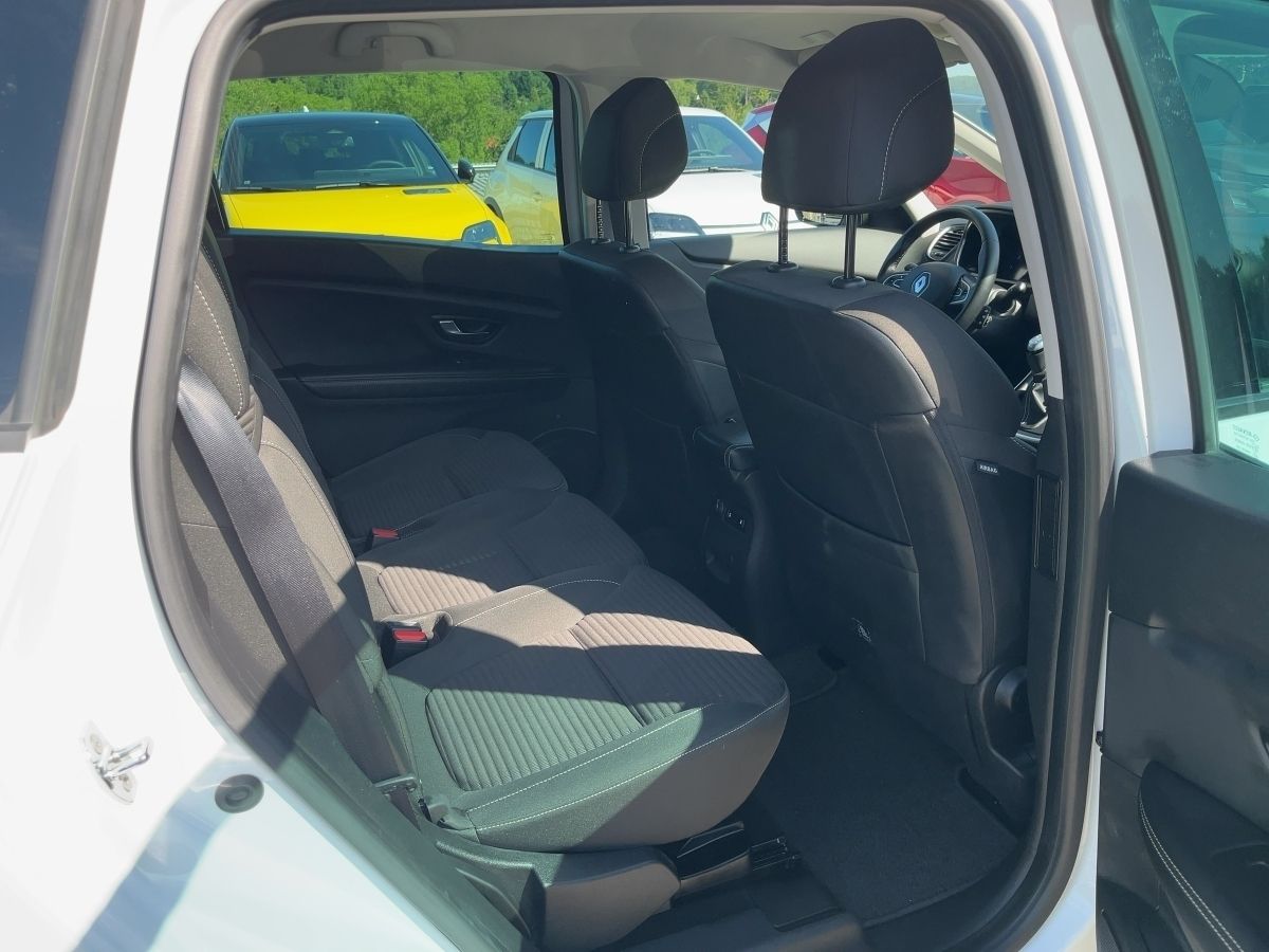 Fahrzeugabbildung Renault Grand Scenic Business Ed. TCe 140 GPF 7-Sitzer