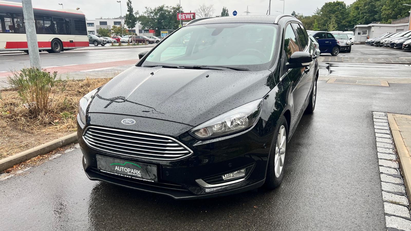 Ford Focus Turnier Titanium/Navi/SHZ/PDC/Klima/