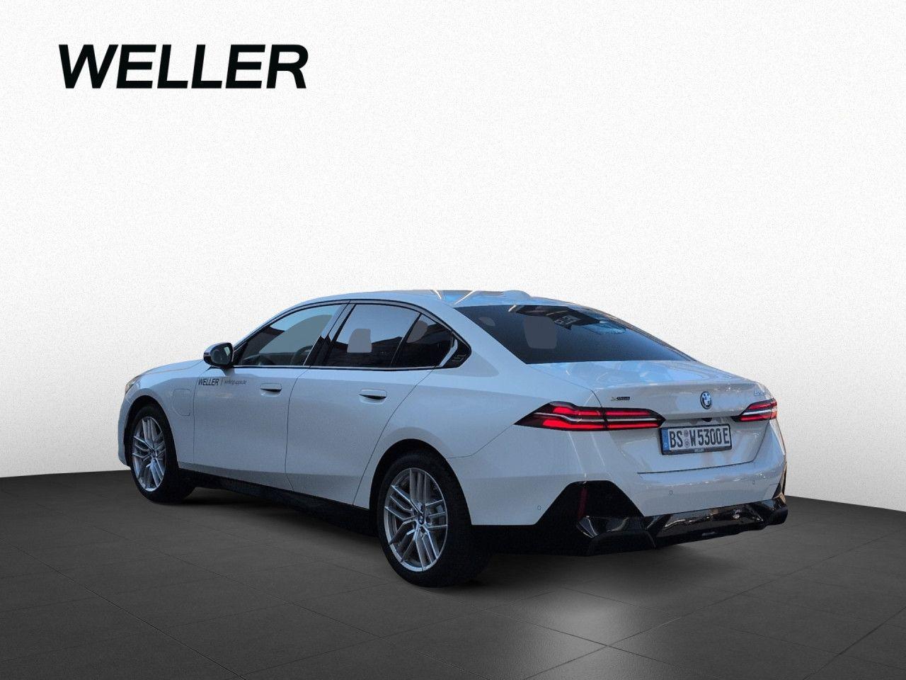 BMW 530e xDrive M-Sport H&K AHK AB Assis