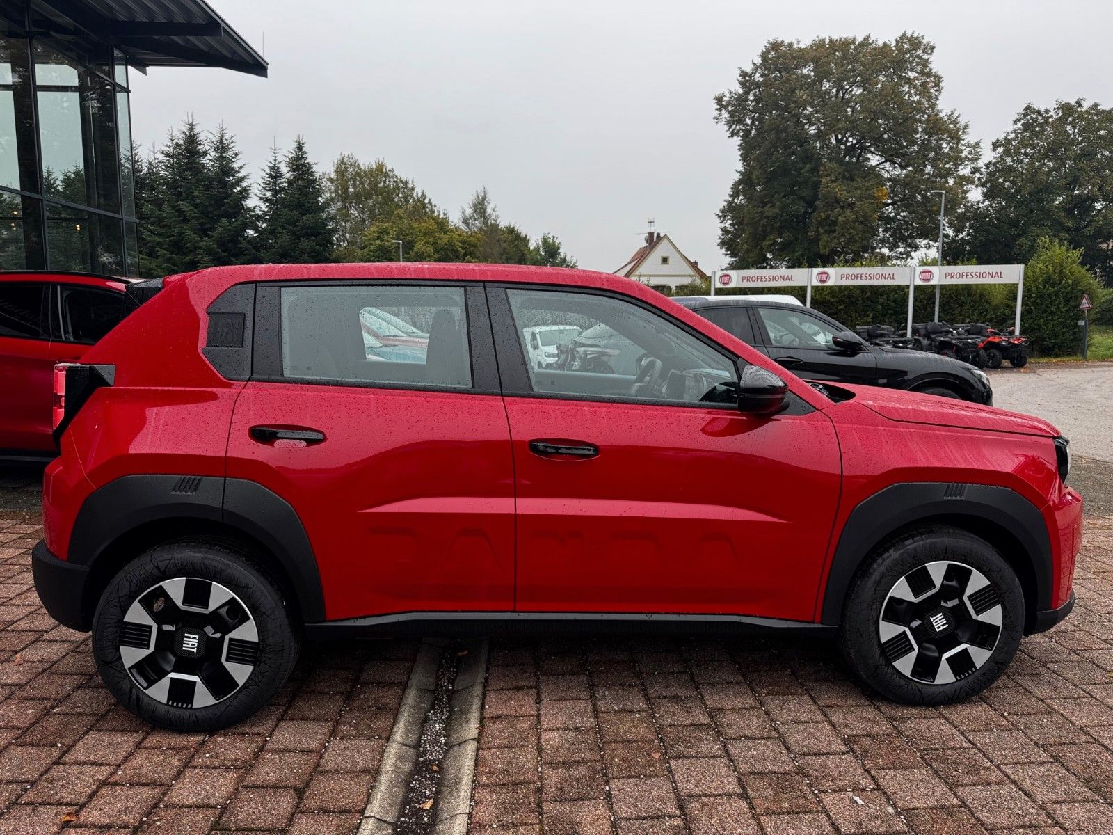 Fahrzeugabbildung Fiat Grande Panda Hybrid ICON 1.2 Navi Carplay Klima