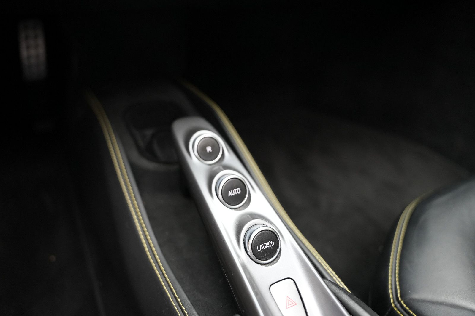 Fahrzeugabbildung Ferrari F8 Spider Giallo Modena *Lift*Carbon*Kamera*