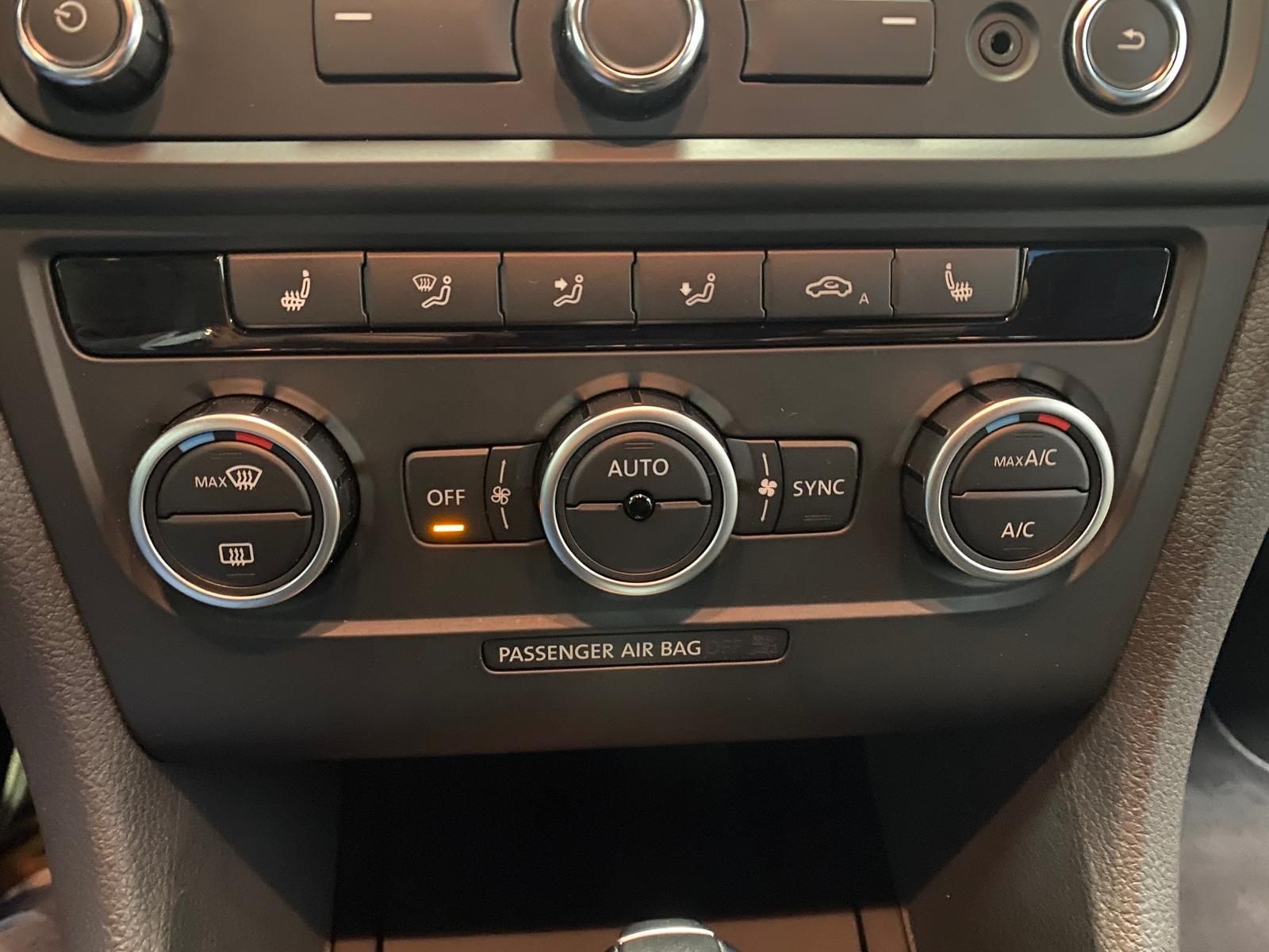 Fahrzeugabbildung Volkswagen Golf 2.0 16V TSI R Cabrio KLIMA+PDC+NAVI+SHZ+ALU