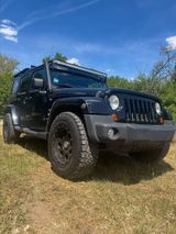 Jeep Wrangler Unlimited Sahara 3.8 Autom. Sahara - Jeep Wrangler mit Benzin-Antrieb: Automatik, 3.8