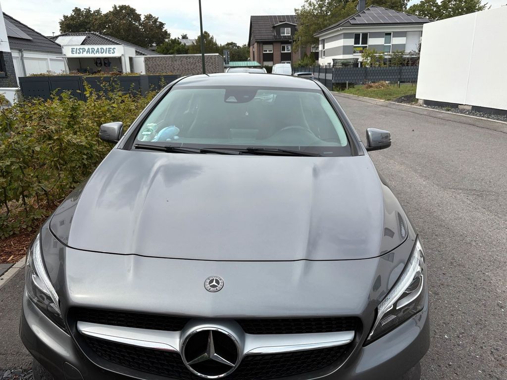Image of Mercedes-Benz CLA 220 Shooting Brake