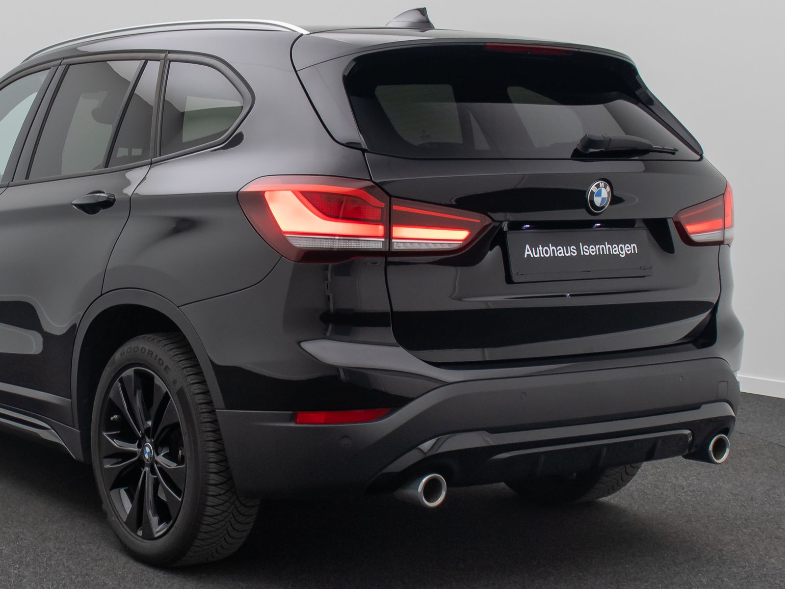 Fahrzeugabbildung BMW X1 xD20i Sport Line Panorama Parkassist DAB HiFi