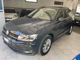 Volkswagen Tiguan 2.0 TDI SCR DSG 4MOTION Advanc - Volkswagen Tiguan mit Diesel-Antrieb: Kombi, Automatik