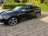 Audi RS3 2.5 TFSI S tronic quattro Sportback - Audi RS3: Schwarz