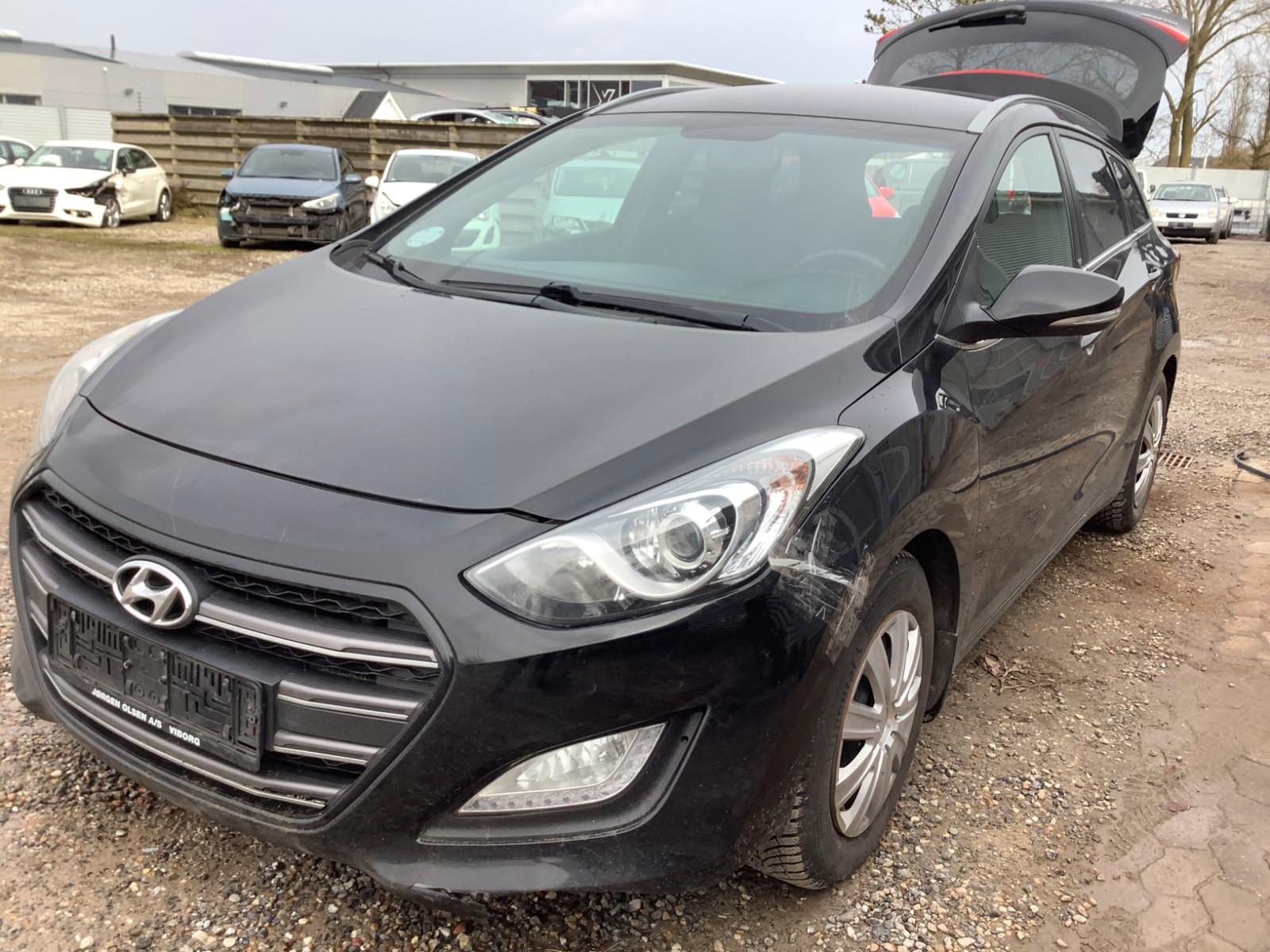 Hyundai i30 1.6 Crdi cw blue Trend