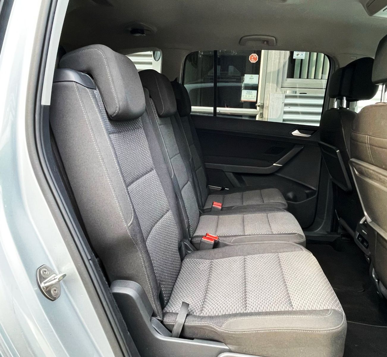 Fahrzeugabbildung Volkswagen Touran 1.5 TSI DSG  NAVI ACC 7-SITZE GANZJ. RFN.