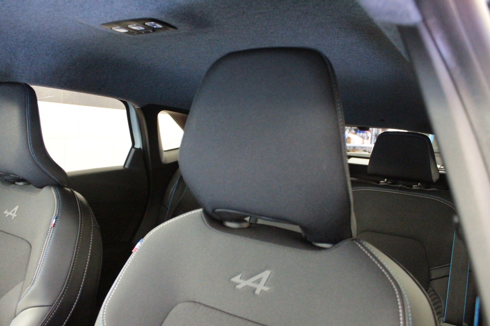 Fahrzeugabbildung Renault Symbioz Esprit Alpine -Tech Full Hybrid *Winterp