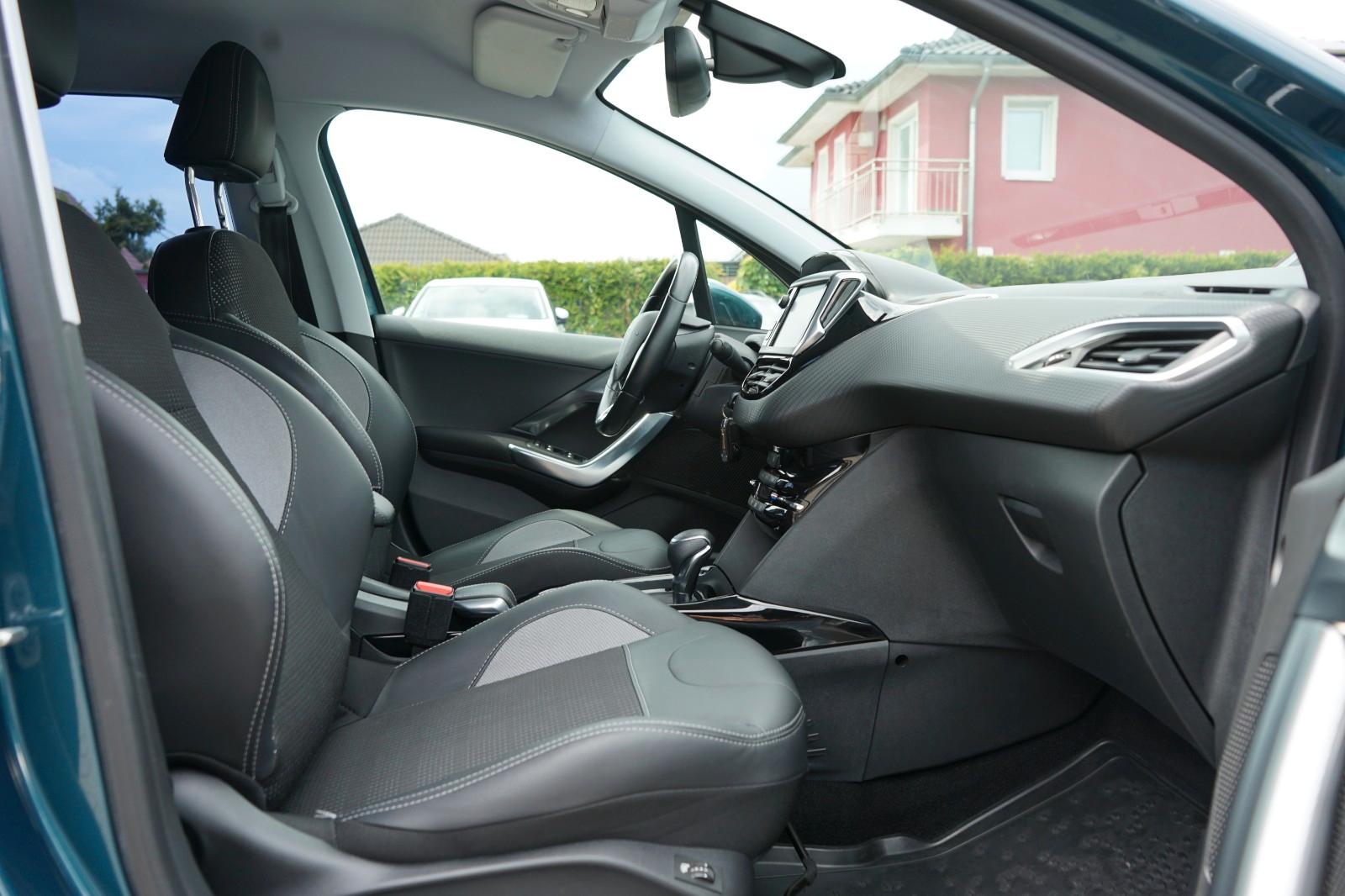 Peugeot 2008 Allure BlueHDi 120 EAT6