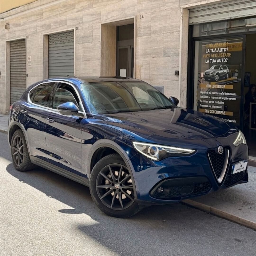 Alfa-Romeo Stelvio - 1