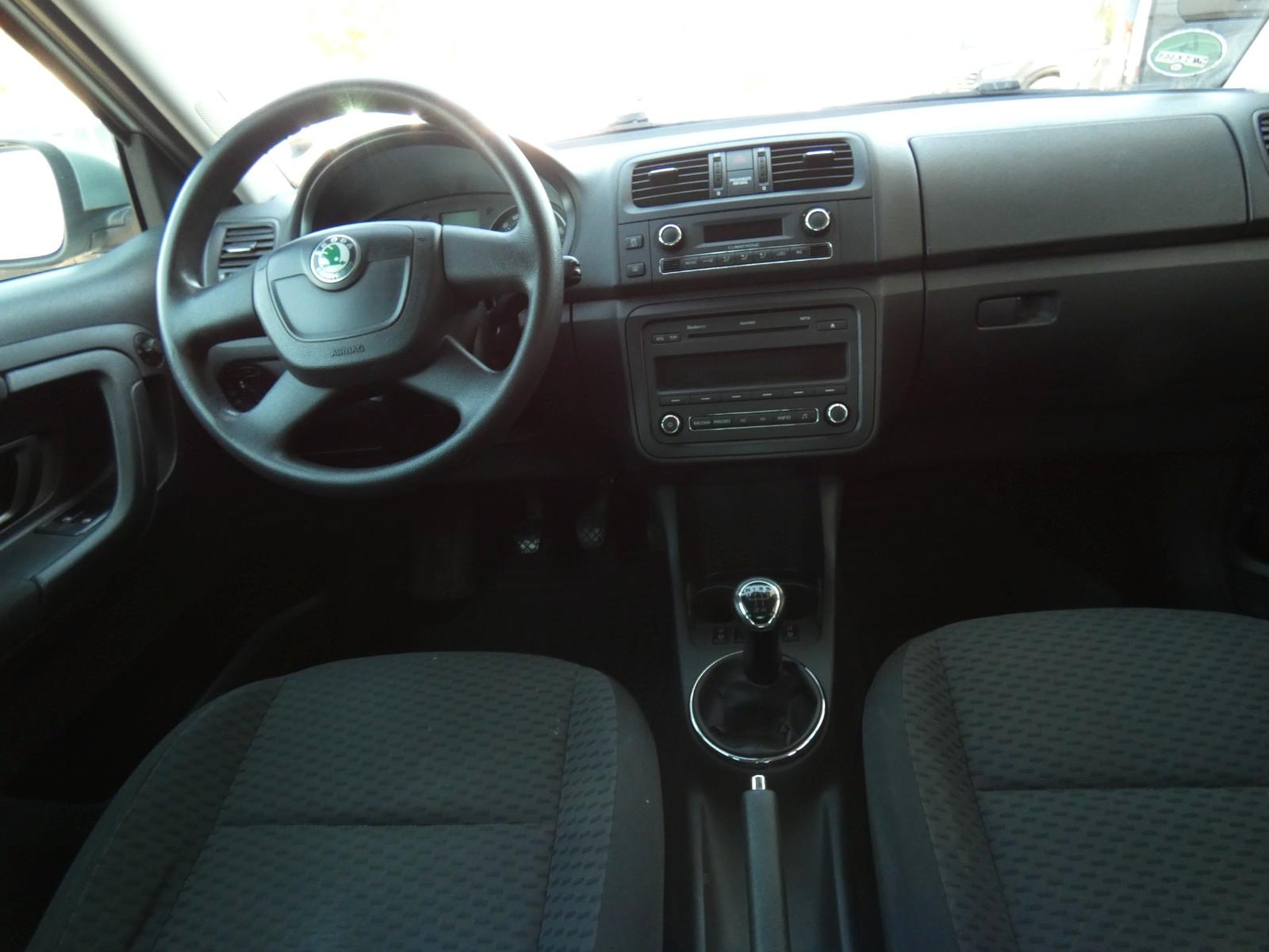 Skoda Fabia 2011 — photo 9