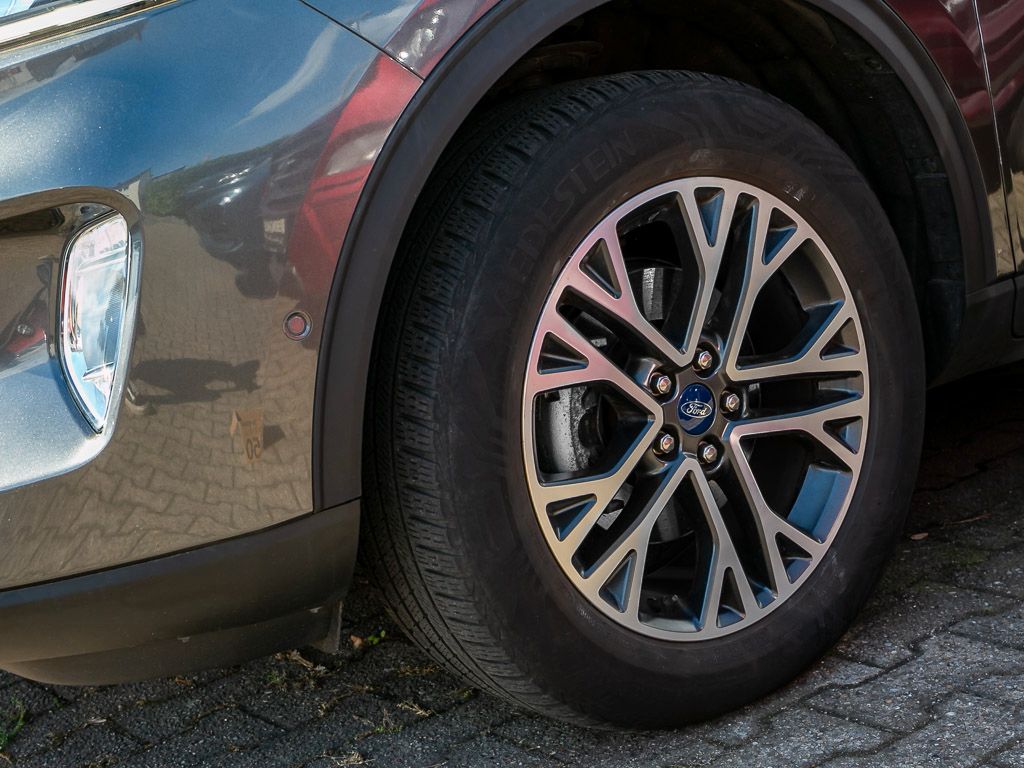 Ford Kuga 2.5 Plug-In Hybrid Titanium Stauassistent imagem 3