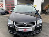 Volkswagen Touran Highline DSG Xenon Schiebedach Standheiz. - Volkswagen Touran mit Diesel-Antrieb: Standheizung