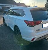 Mitsubishi Outlander 2.4 MIVEC PLUG-IN HYBRID 4WD Basis... - Mitsubishi Outlander