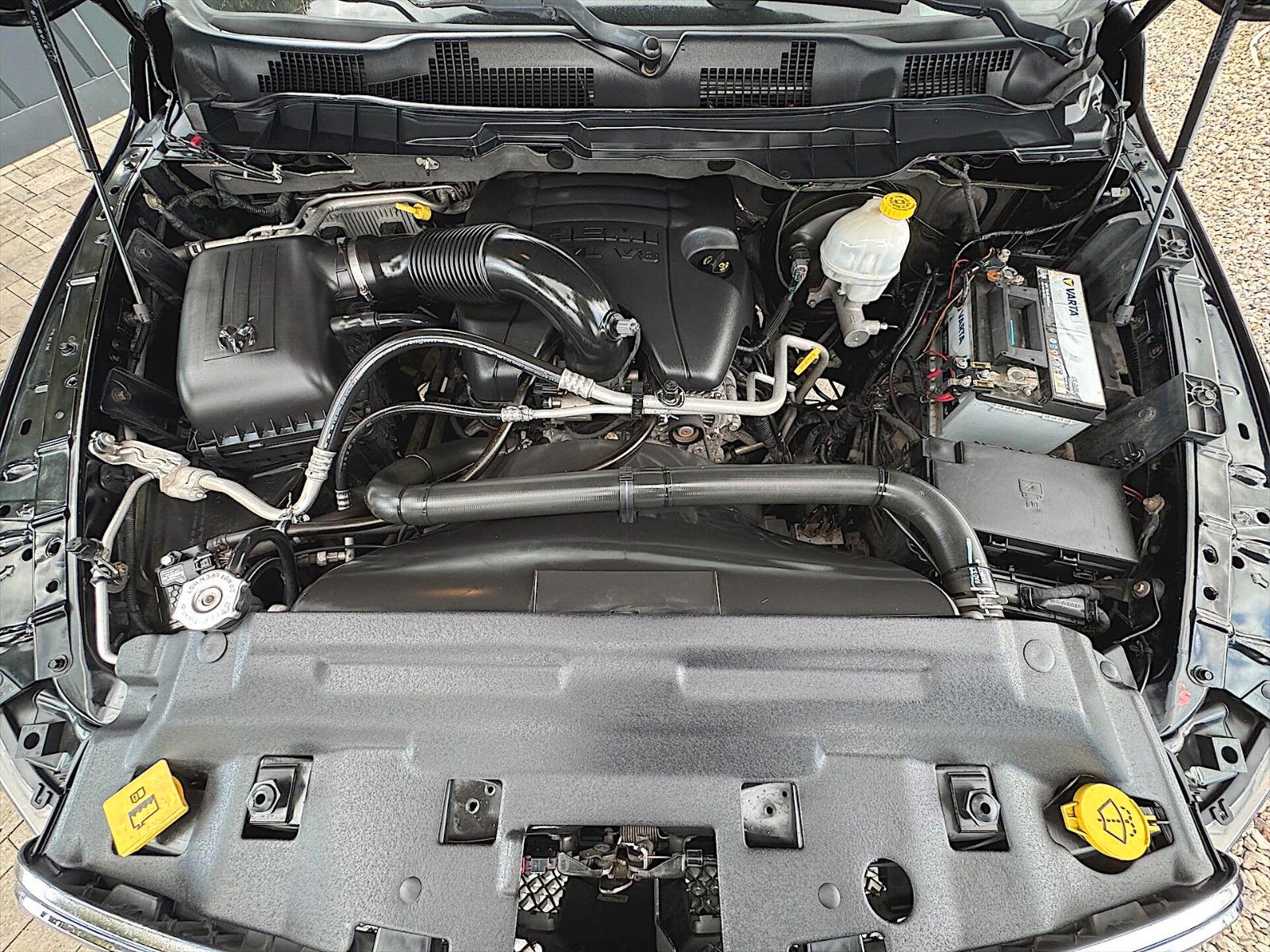 Fahrzeugabbildung Dodge RAM 5.7 V8 HEMI LARAMIE LONGHORN RAM BOX  LPG