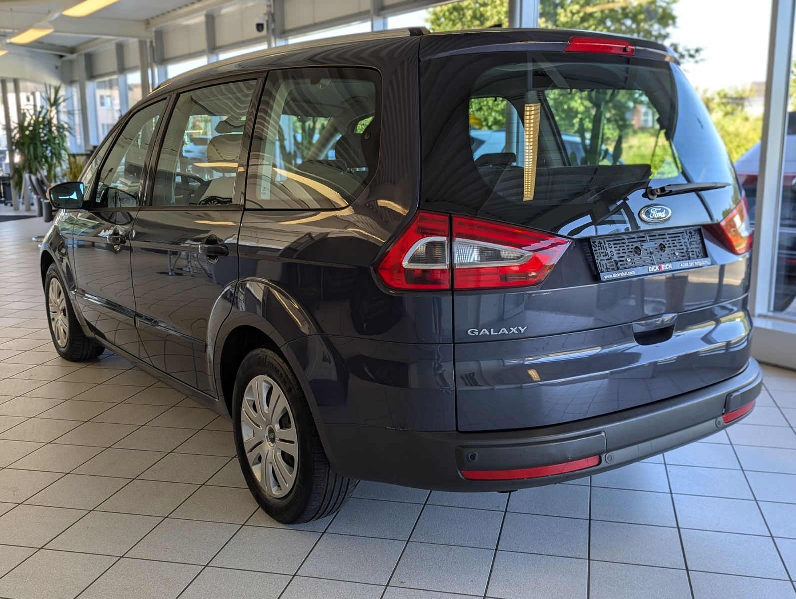 FORD Galaxy 2.0 TDCi Navi 7-Sitze Traveller-Paket SHZ - Image 5