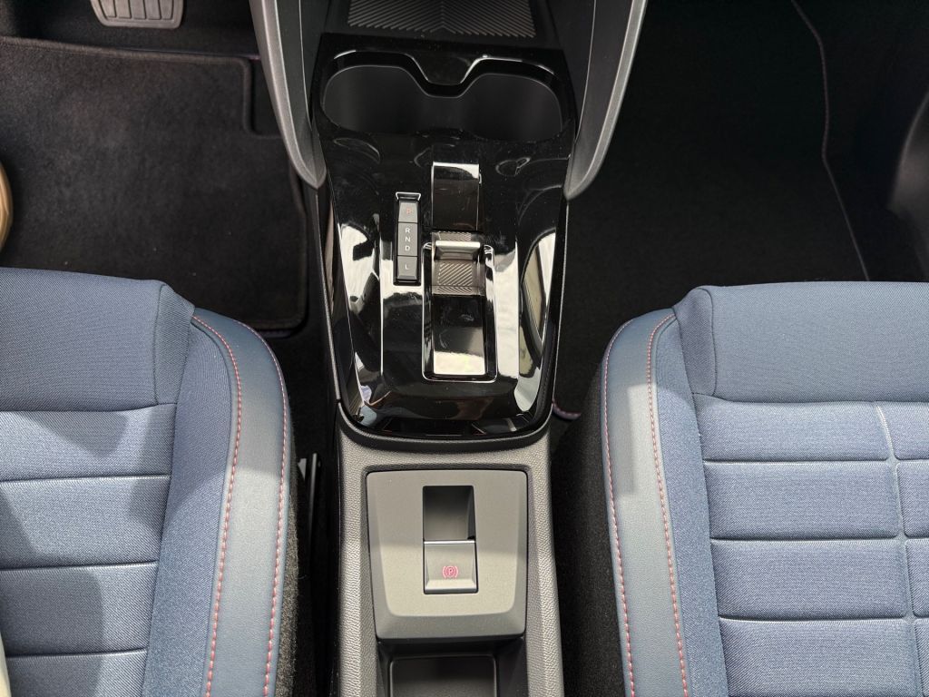 Fahrzeugabbildung Citroën C3 Hybrid 110 COLLECTION