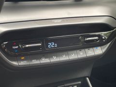 Fahrzeugabbildung Hyundai i20 1.0 T-GDI  Connect & Go *Navi*Sitzhzg*BOSE*
