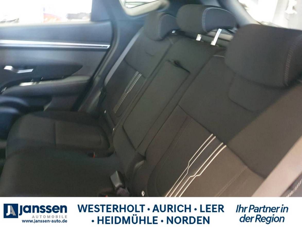 Fahrzeugabbildung Hyundai TUCSON ADVANTAGE/PDC/Krell Sound/Navi/Rückfahrka