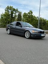 BMW E46 325i aus 2. Besitzer mit volle His... - BMW 325 Gebrauchtwagen in Nürnberg