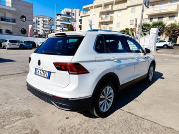 Volkswagen Tiguan - 3