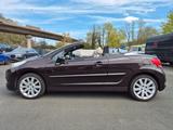 Peugeot 207 CC Cabrio-Coupe Allure* KLIMAAUTOMATIK+PDC * - Peugeot 207 Allure mit Benzin-Antrieb