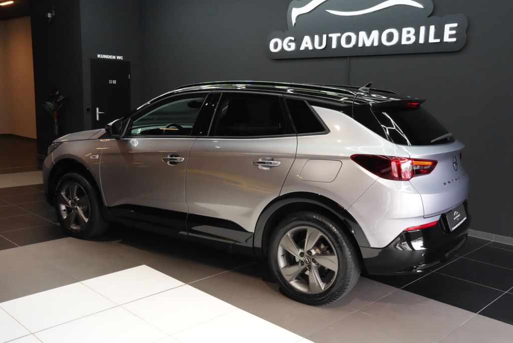 OPEL Grandland GS Line 1.6 T Hybrid 4x4*ACC*360*NAVI OPEL Grandland GS Line 1.6 T Hybrid 4x4*ACC*360*NAVI