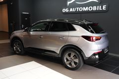 OPEL Grandland GS Line 1.6 T Hybrid 4x4*ACC*360*NAVI OPEL Grandland GS Line 1.6 T Hybrid 4x4*ACC*360*NAVI