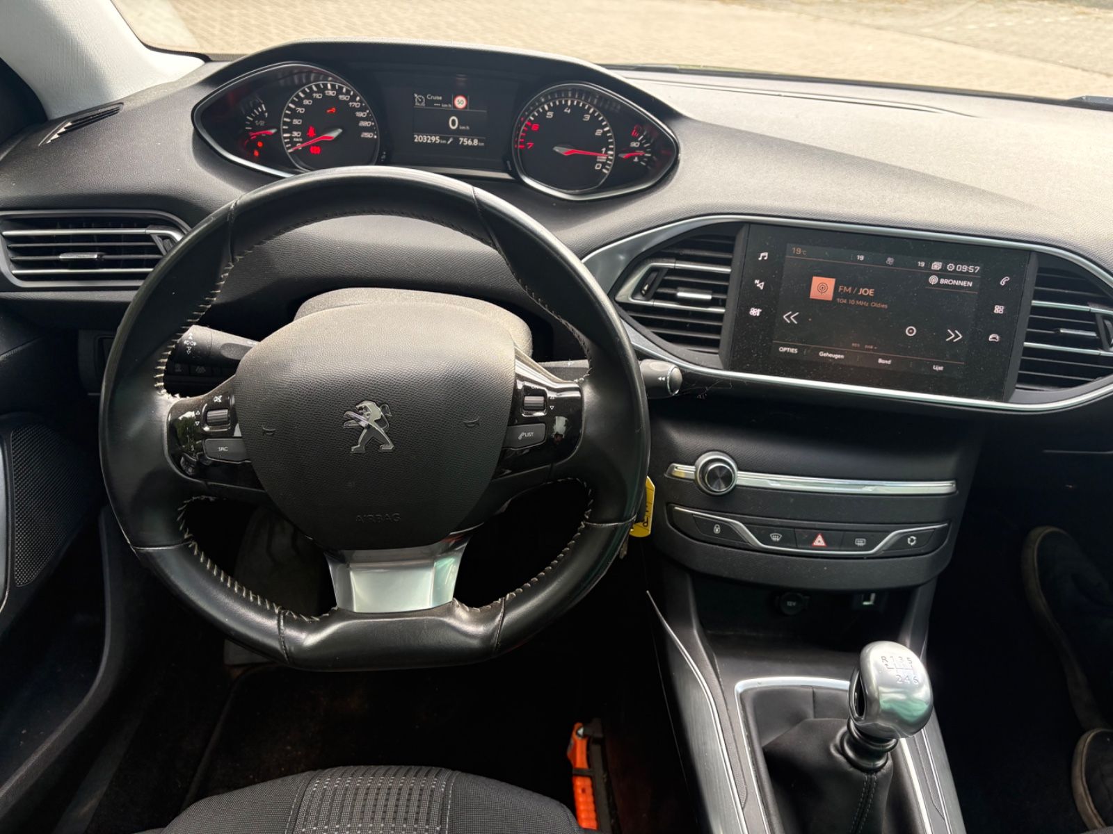 Photo 9 of PEUGEOT 308