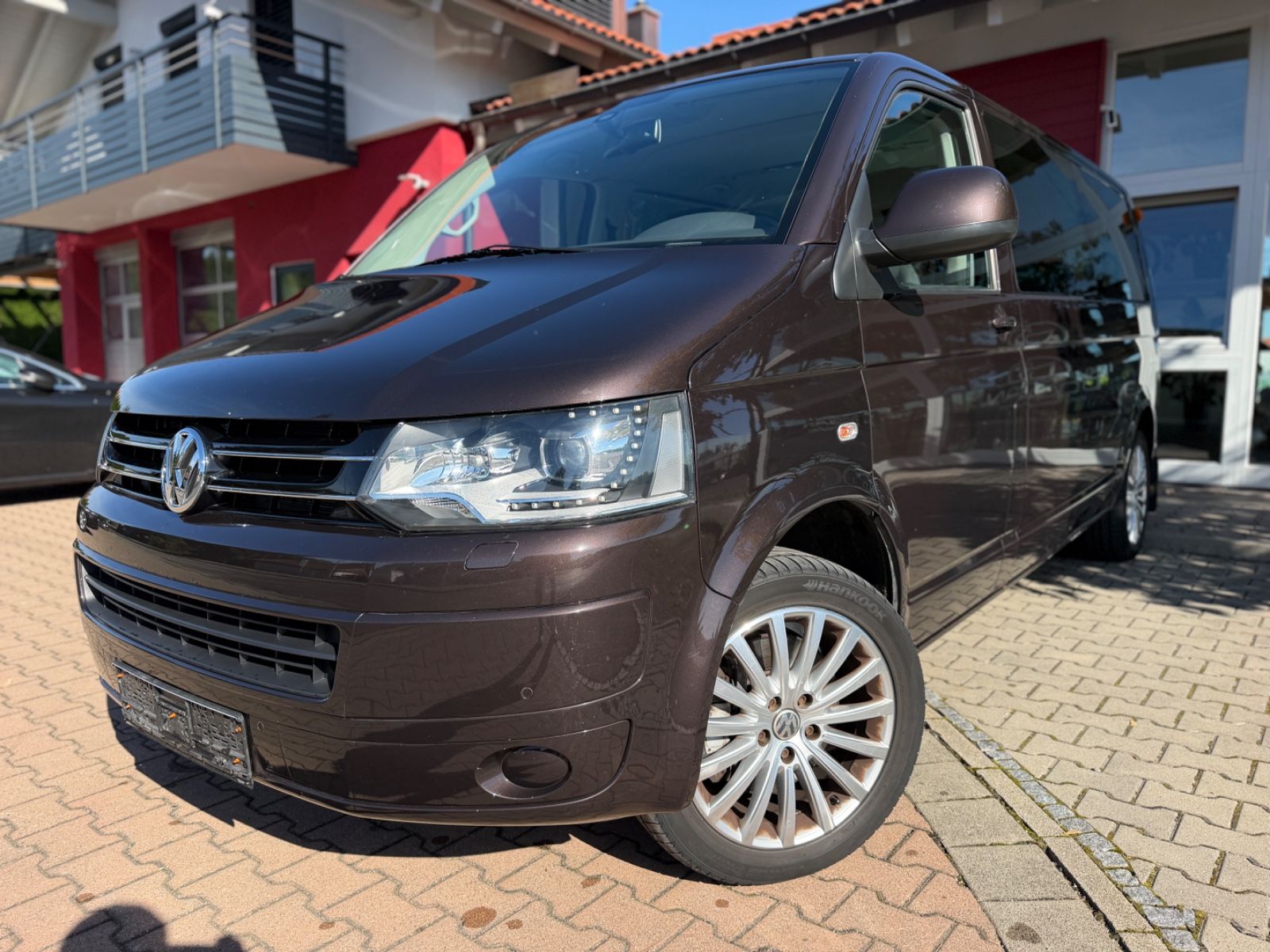 Volkswagen T5 Caravelle 2.0 TDI LR 4Motion 9-Sitze
