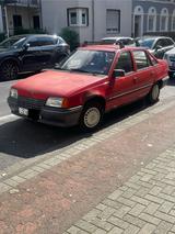 Opel Kadett E Stufenheck Tüv neu - Opel Kadett in Köln