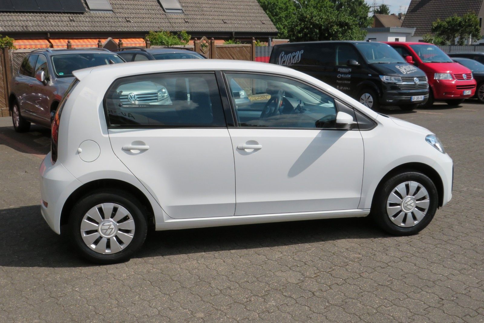 Fahrzeugabbildung Volkswagen up! 4 TÜREN KLIMA TELVOR DAB KAMERA PDC GRA 1.H