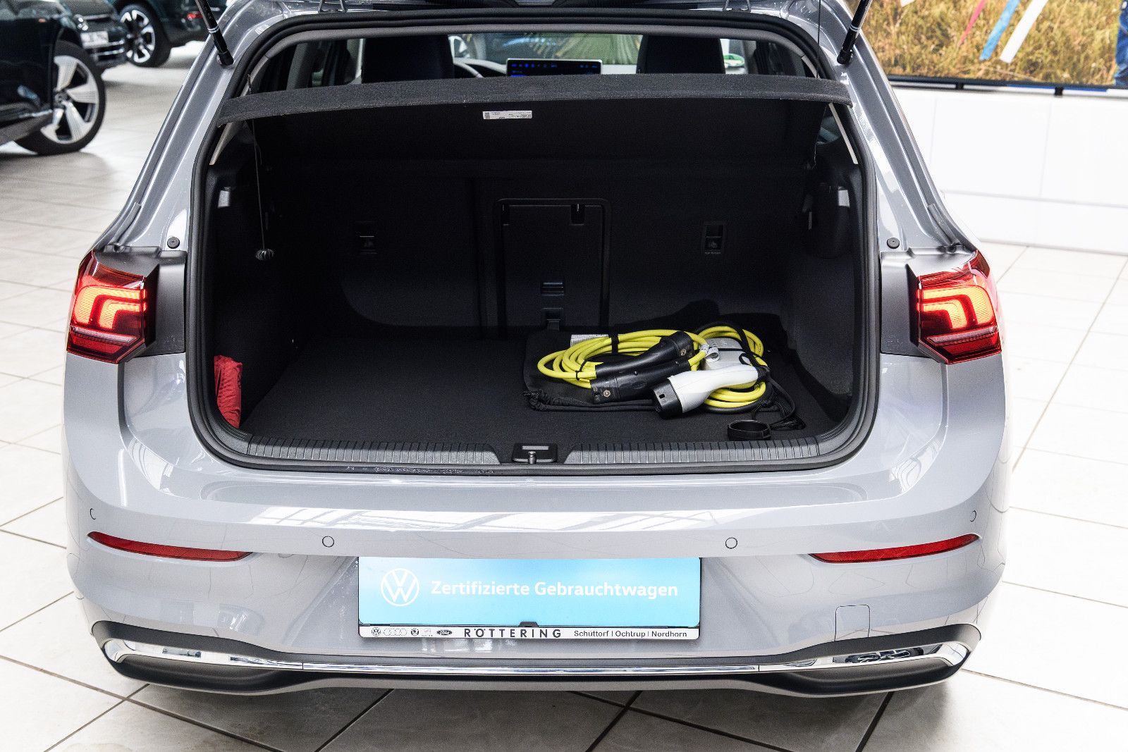 Fahrzeugabbildung Volkswagen Golf VIII Goal 1.5 TSI eHybrid LED+KAMERA+5J.GAR