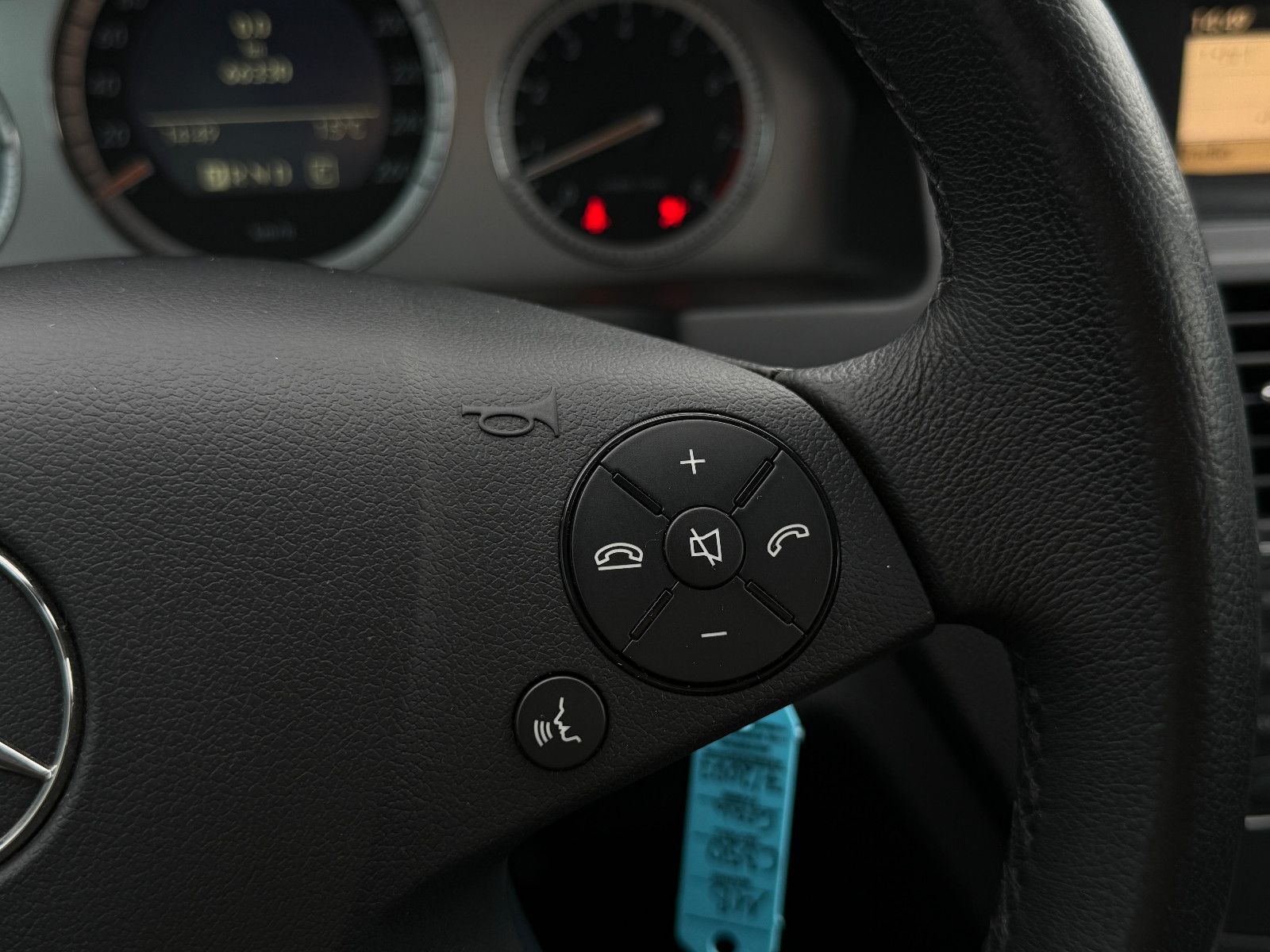 Fahrzeugabbildung Mercedes-Benz C 350 Limousine Avantgarde Aut Bi-Xenon Leder