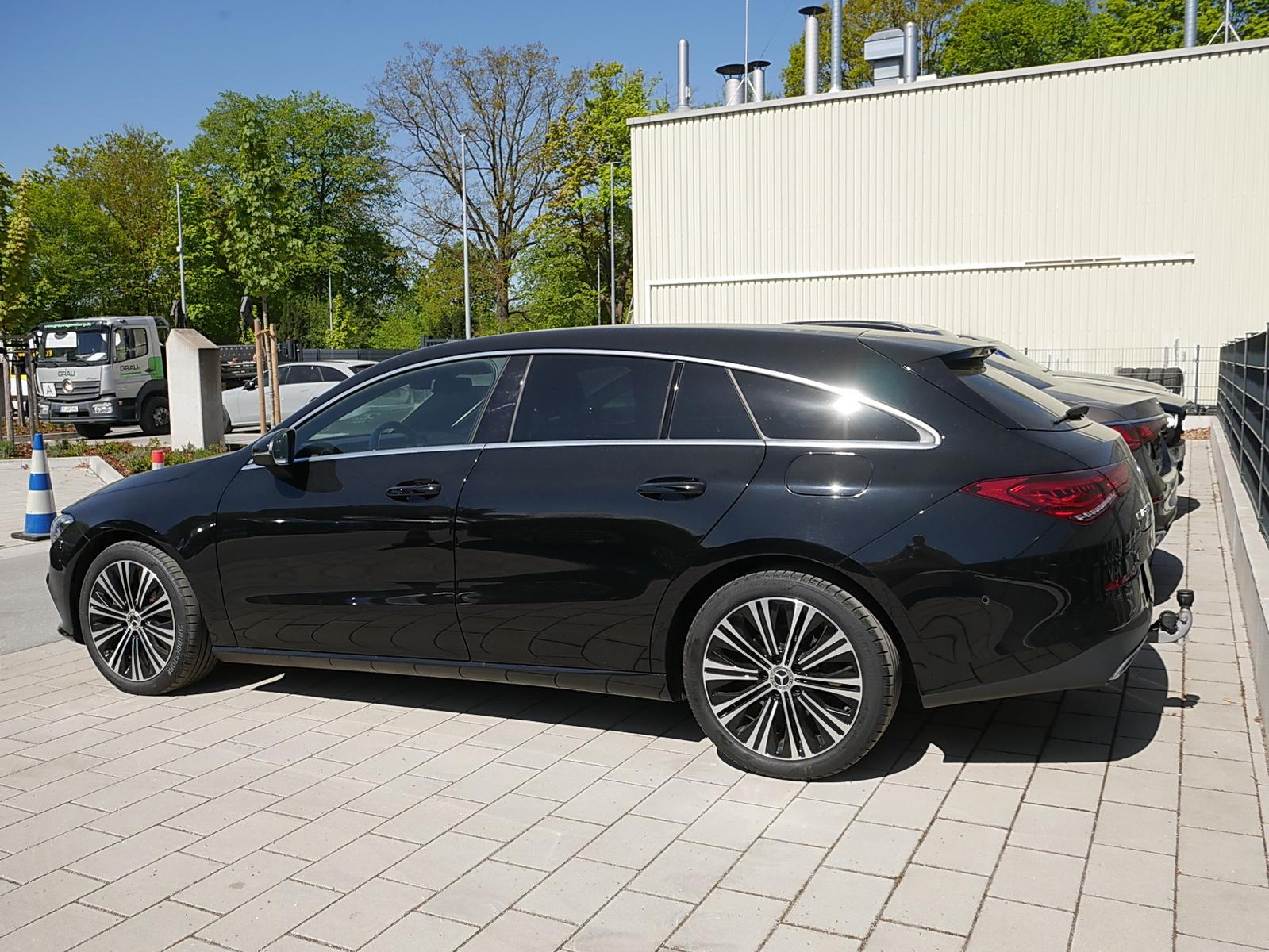 Mercedes-Benz CLA 200 Shooting Brake d 4MATIC+AHK+MULTIBEAM+++