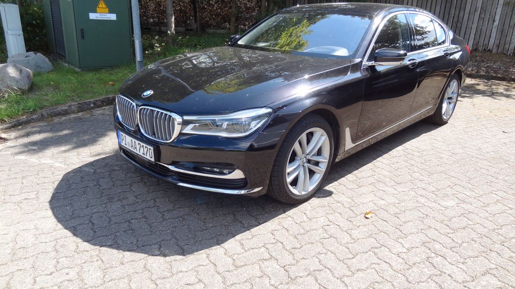 Image of BMW 750